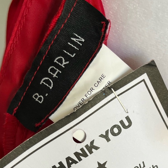 NWT. B Darlin's gorgeous satin red gown with pockets - Picture 5 of 15